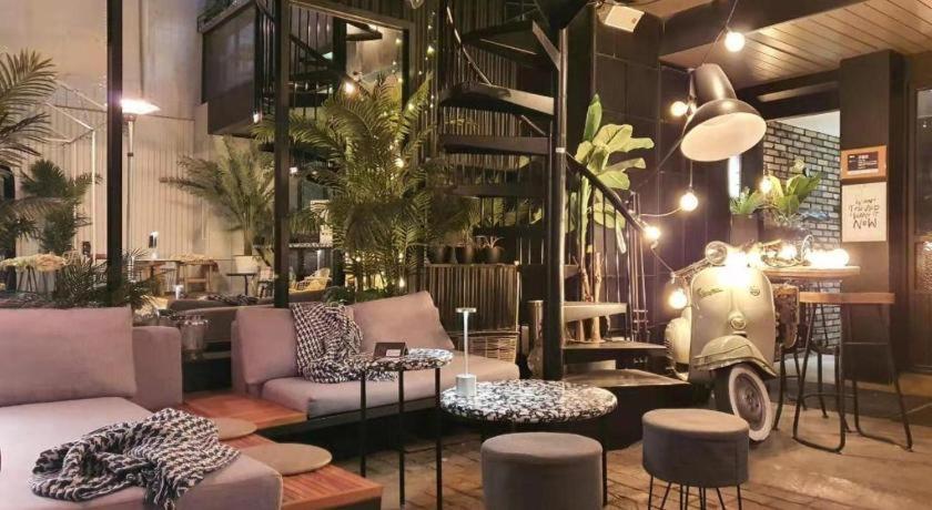Mmmio Ii Design Myeongdong Motel