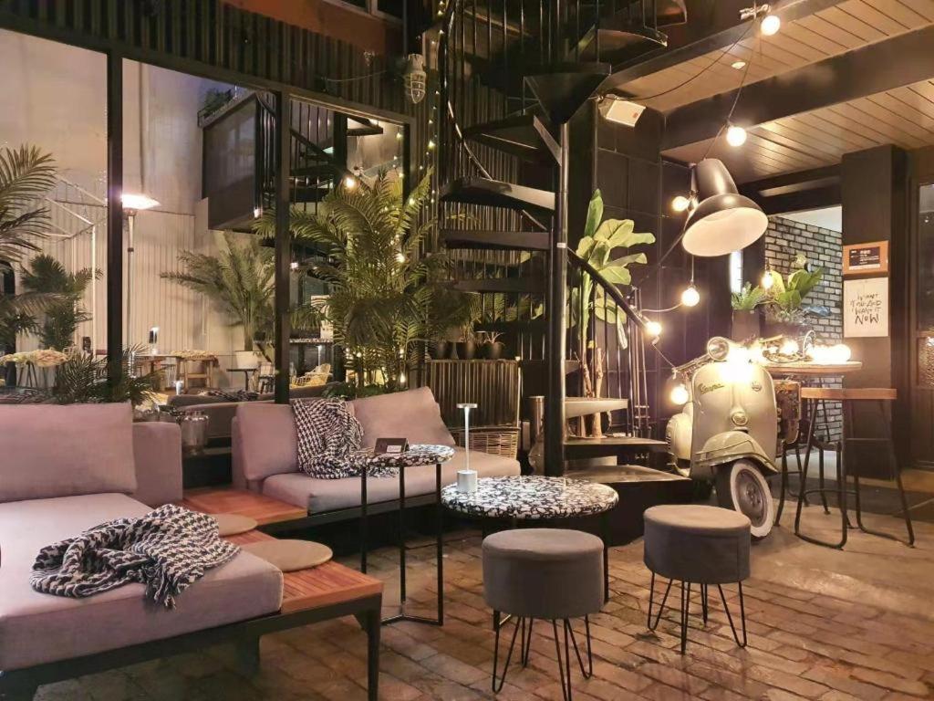 Mmmio Ii Design Myeongdong Motel 2*